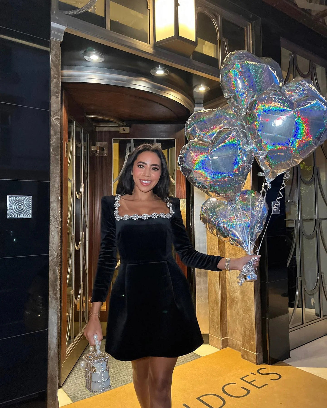 Comment s'habiller pour le Réveillon de Noël ? 5 Idées de Tenues Chic & Tendances